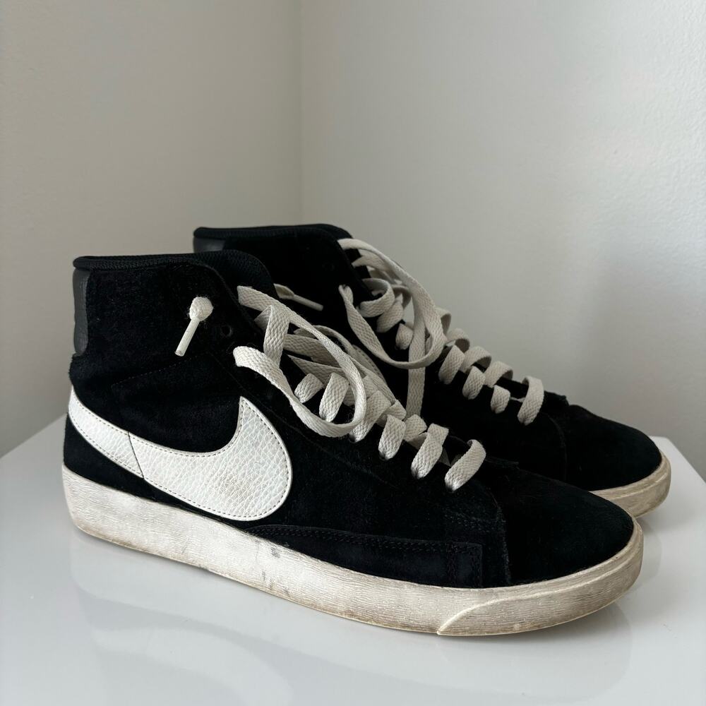 Nike Black and White Women's Sneakers